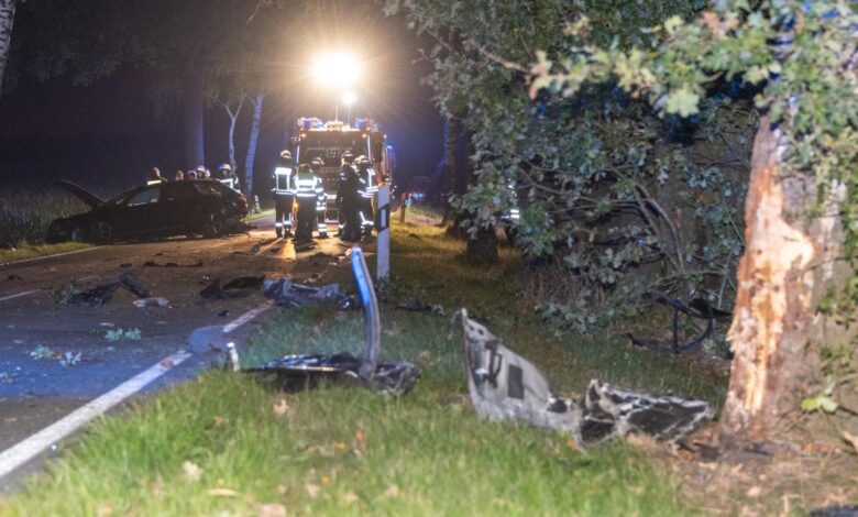 Zwei junge Erwachsene bei Unfall schwer verletzt 2 Zwei junge Erwachsene bei Unfall schwer verletzt