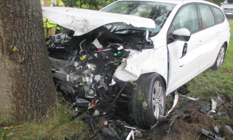 Drei Verletzte nach schwerem Unfall auf der L124 6 Drei Verletzte nach schwerem Unfall auf der L124
