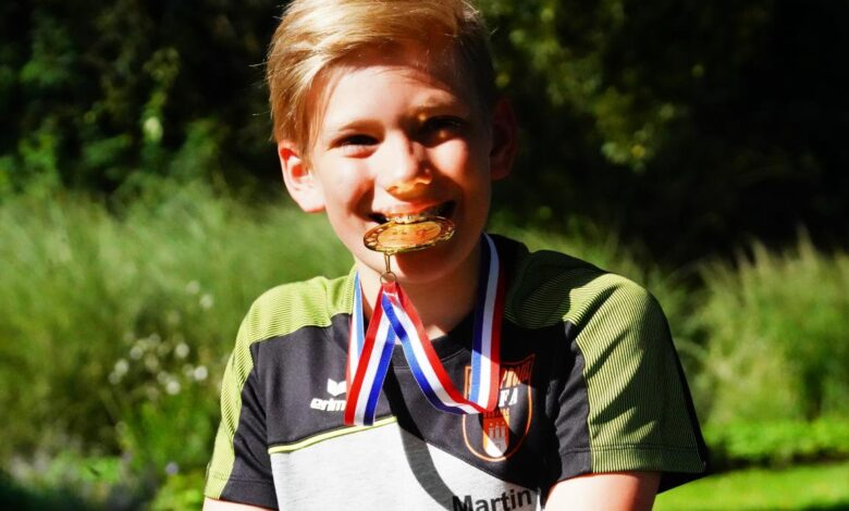 Triathlon-Team der Stadtteilschule Fischbek-Falkenberg erfolgreich 10 Triathlon-Team der Stadtteilschule Fischbek-Falkenberg erfolgreich