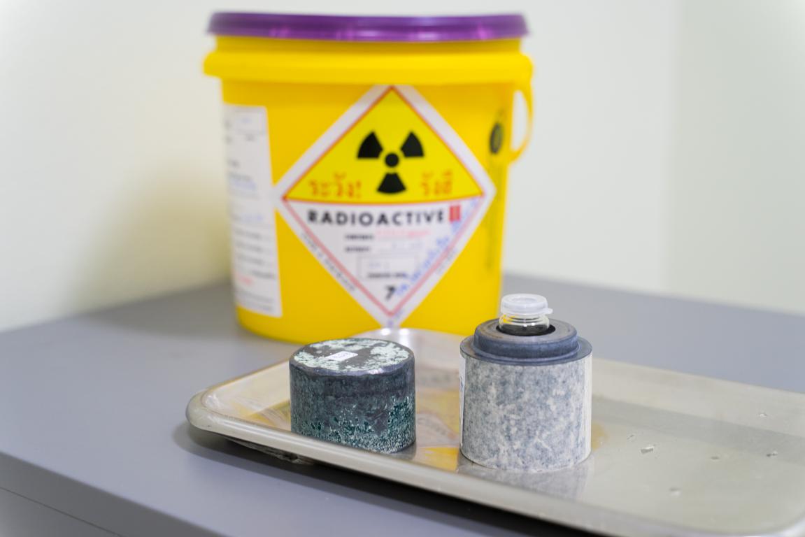 Mann findet radioaktiven Behälter auf Buchholzer Parkbank