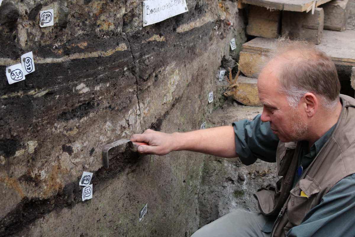 Archäologisches Museum präsentiert Vortrag zur neuen Sonderausstellung „Burgen in Hamburg – Eine Spurensuche“