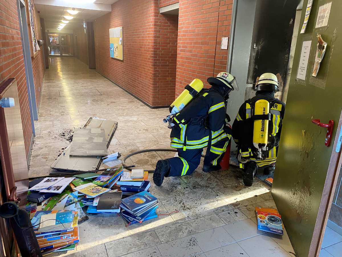 Feuer an Salzhäuser Oberschule 1 Feuer an Salzhäuser Oberschule