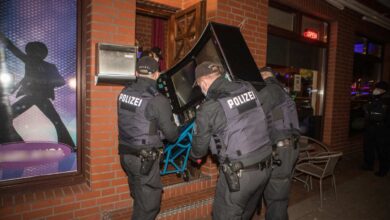 Mehrere Festnahmen nach Kontrolle gegen Eindämmungsverordnung