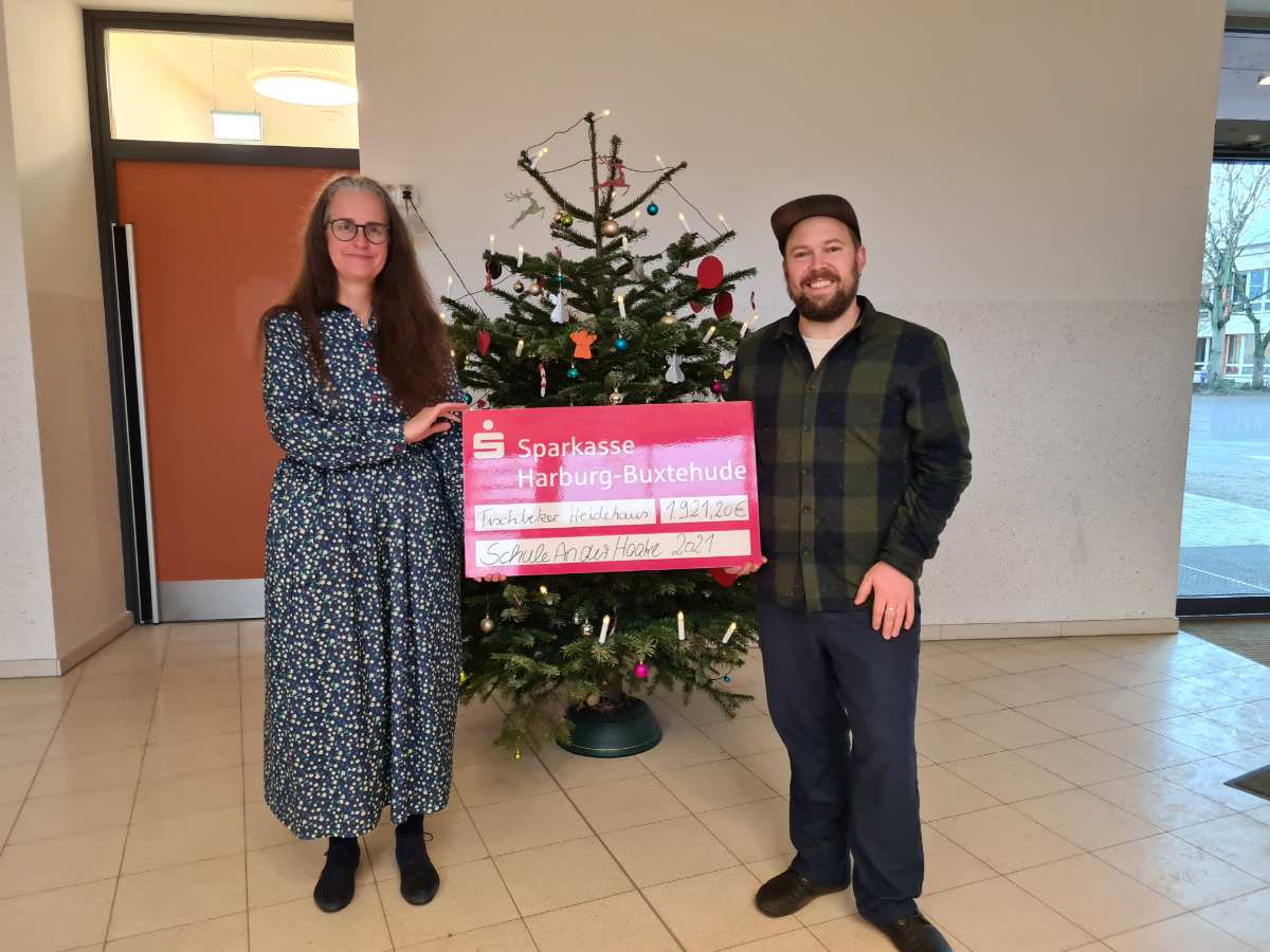 Kinder der Schule "An der Haake" erlaufen 3842,40 Euro Spenden für den guten Zweck 1 Kinder der Schule "An der Haake" erlaufen 3842,40 Euro Spenden für den guten Zweck