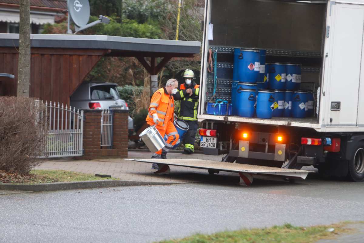 Frau findet riesige Mengen Chemikalien im Keller 1 Frau findet riesige Mengen Chemikalien im Keller