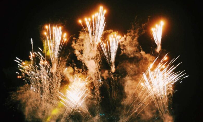 Feuerwerk zum Abschluss des Weihnachtsmarkts in Harburg
