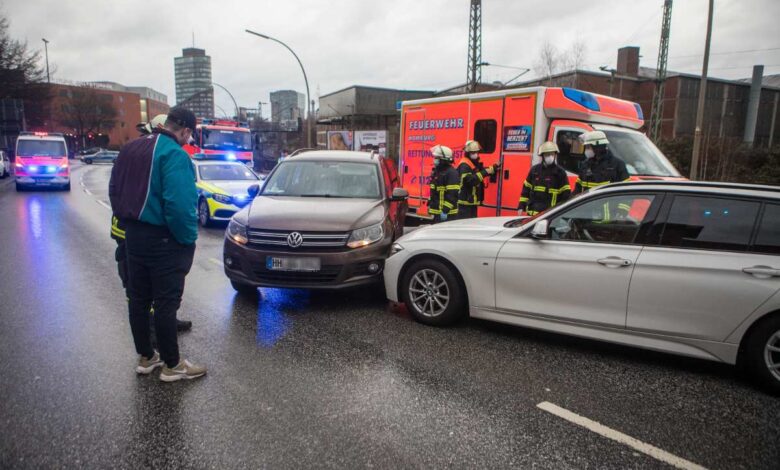 Schwerer Unfall auf der Buxtehuder Straße