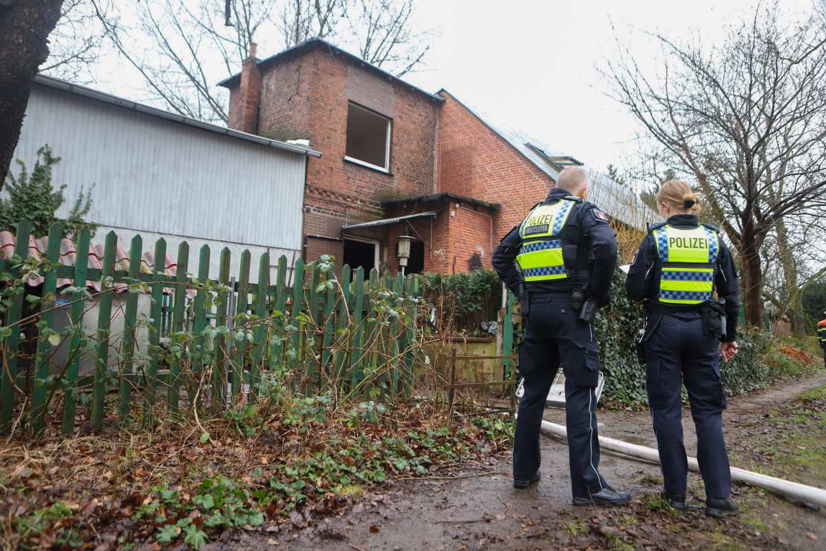 Zimmerbrand in Kirchdorf- Feuerwehr kann Bewohner nur noch tot bergen 1 Zimmerbrand in Kirchdorf- Feuerwehr kann Bewohner nur noch tot bergen