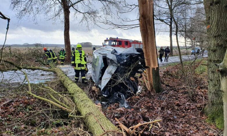 68-jähriger Autofahrer bei Unfall zwischen Issendorf und Horneburg tödlich verletzt