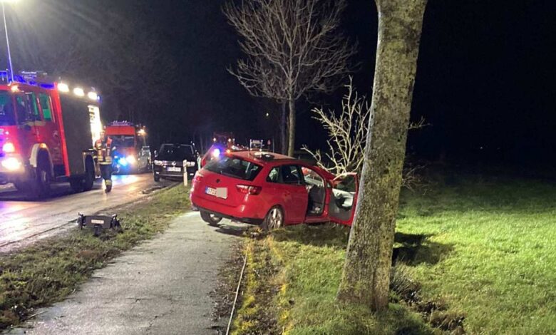 Nach tödlichem Verkehrsunfall sucht Polizei Zeugen