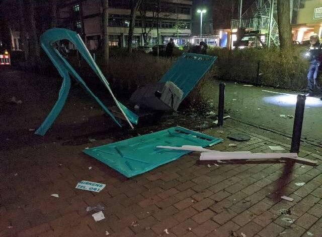 Jugendliche sprengen Dixi-Klo mit Böllern