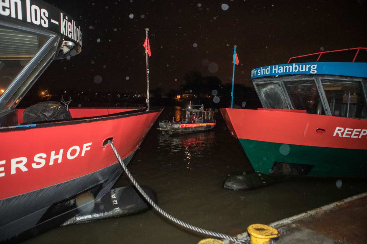 In Elbe gefallener junger Mann hatte einen Lebensretter