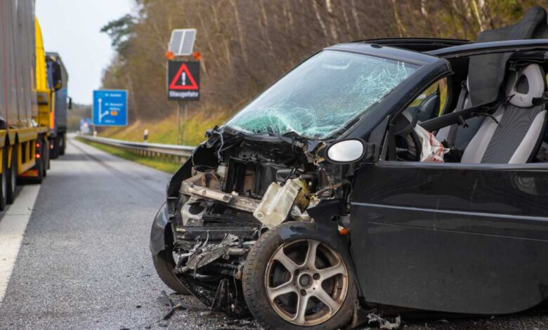 Ein schwer Verletzter PKW-Fahrer nach Unfall auf der A7 bei Marmstorf