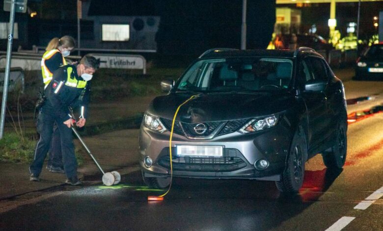 Fußgänger von Auto erfasst und schwer verletzt