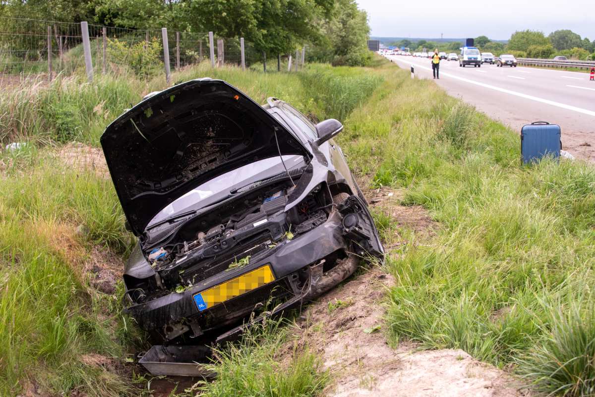 Familie wird bei Unfall auf der A1 verletzt