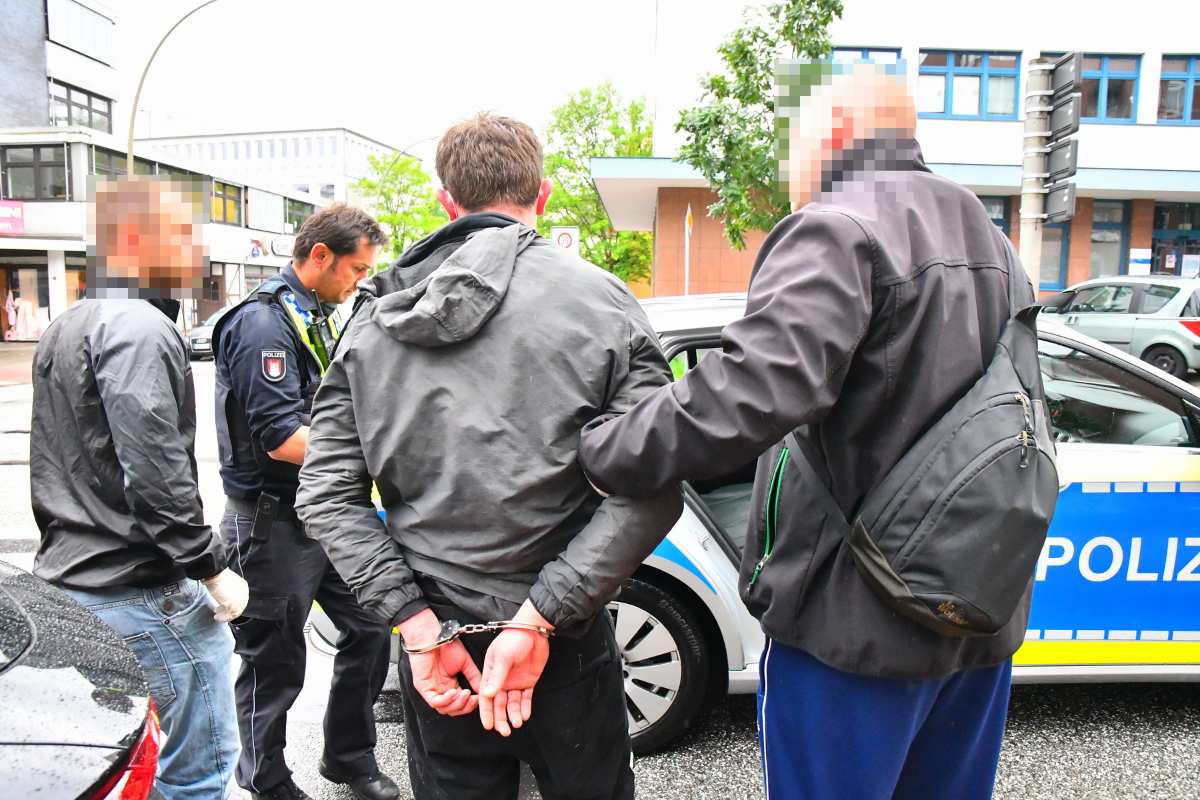 Zivilfahnder erwischen Autodiebe auf frischer Tat