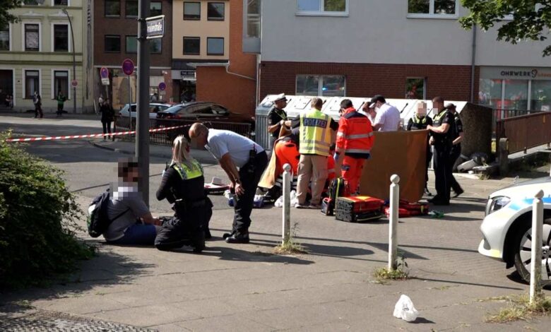 Zwei schwer Verletzte nach Messerstichen in Harburg