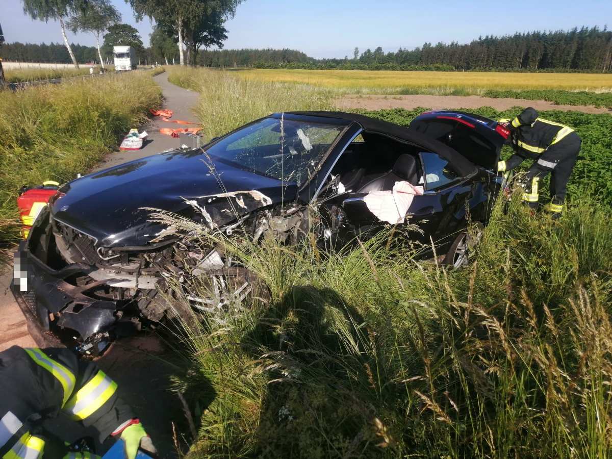 Mercedesfahrer bei Unfall in Apensen schwer verletzt