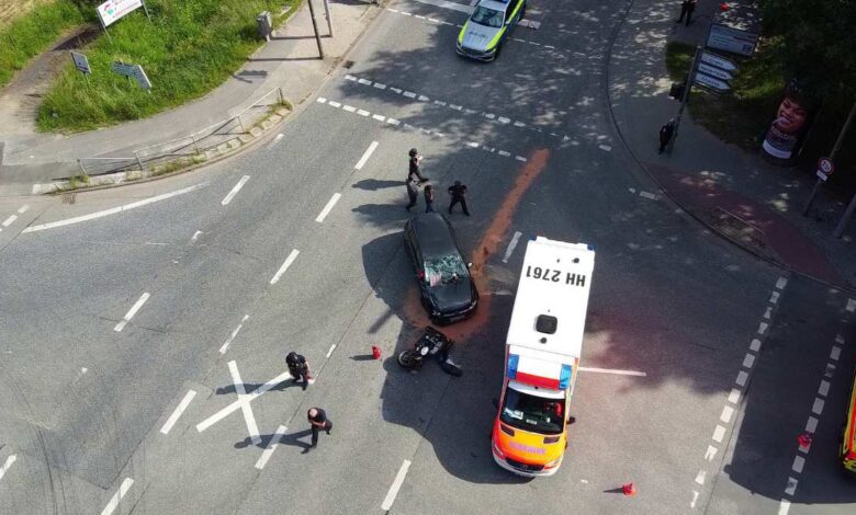 Motorradfahrer bei Kreuzungsunfall in Moorburg schwer verletzt