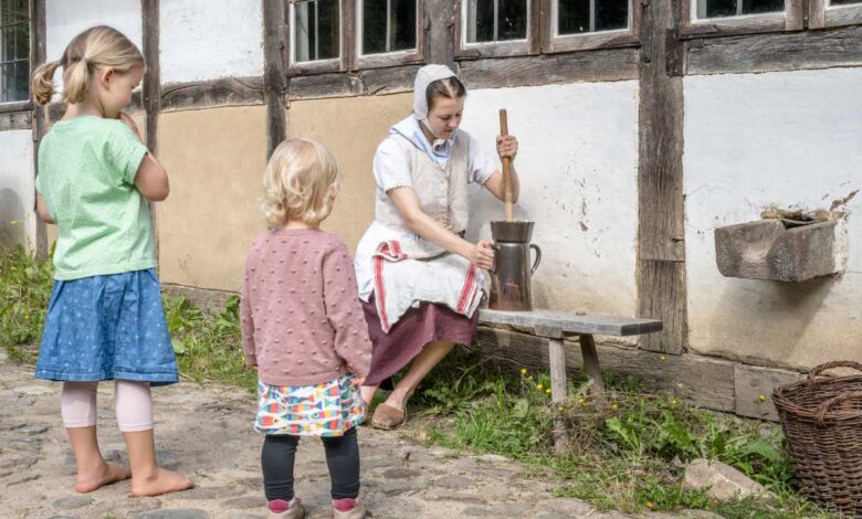 Eine ganze Woche leben wie vor 200 Jahren im Heidedorf: „Gelebte Geschichte“ am Kiekeberg