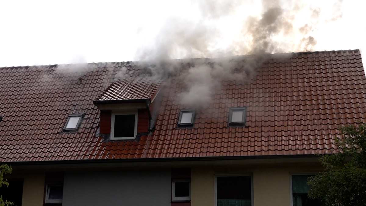 Blitz schlägt im Heimfelder Mehrfamilienhaus ein 1 Blitz schlägt im Heimfelder Mehrfamilienhaus ein