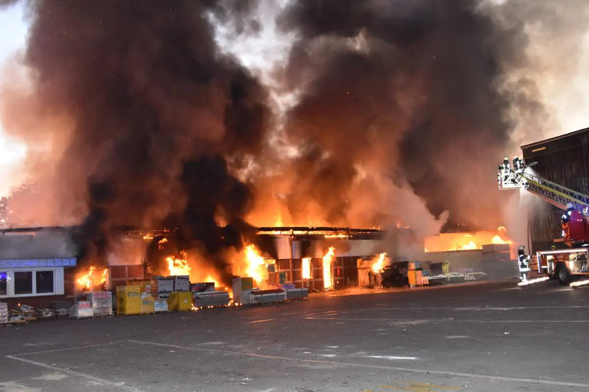 Technischer Defekt war Ursache für Großbrand in Harsefeld 1 Technischer Defekt war Ursache für Großbrand in Harsefeld