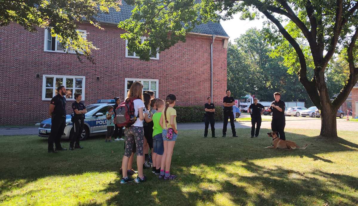 Ferienpassaktion gibt Einblicke in die Polizeiarbeit