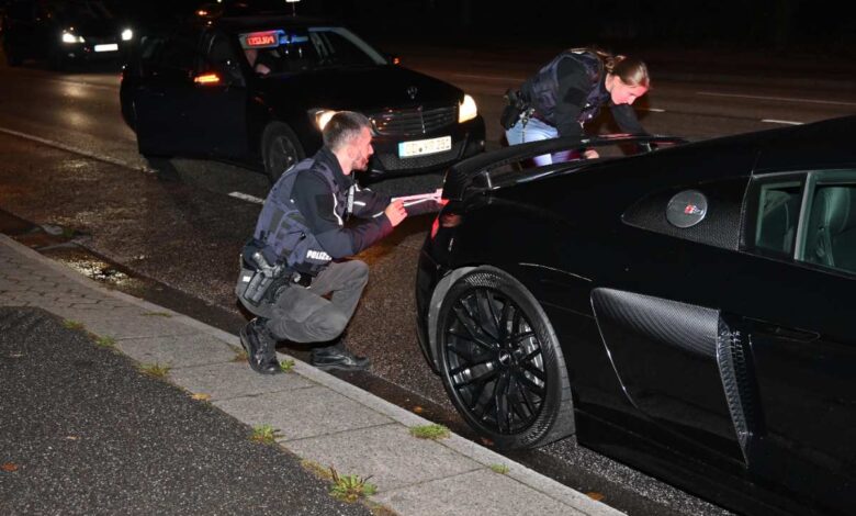 SOKO-Autoposer kontrollierte den fließenden Verkehr auf der B73