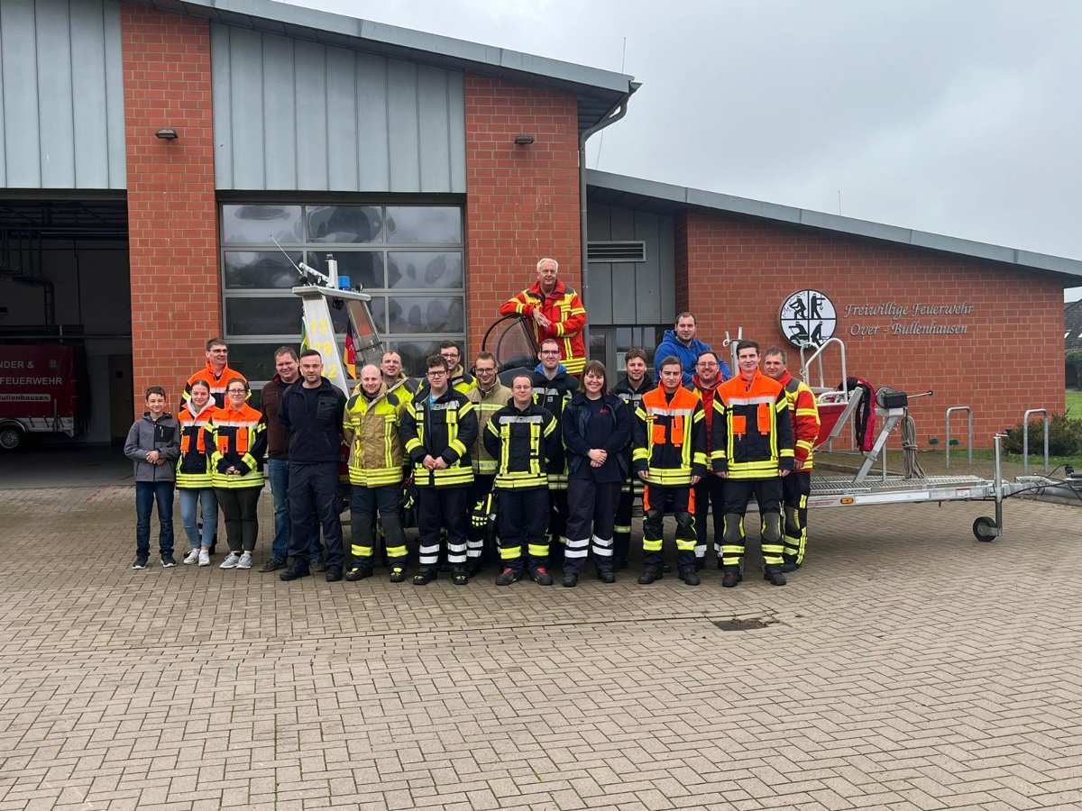 18 neue Bootsführer für die Feuerwehren ausgebildet