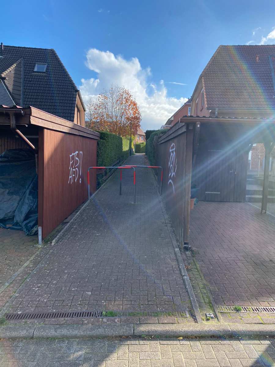 Gebäude in Harsefeld beschmiert - Polizei sucht Zeugen