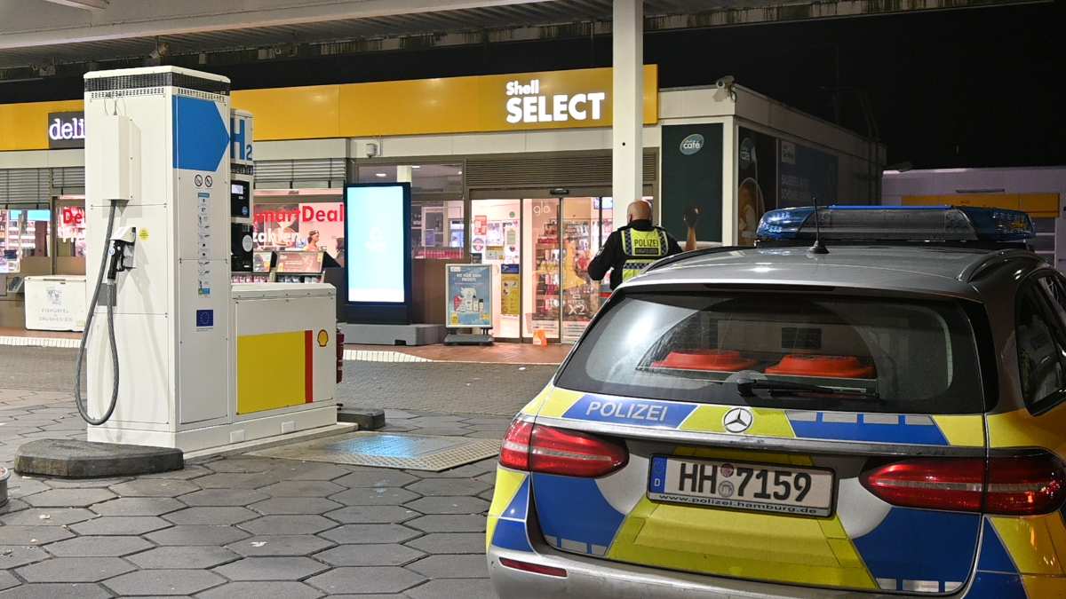 Große Fahndungsmaßnahme nach Raubüberfall auf zwei Tankstellen in Harburg