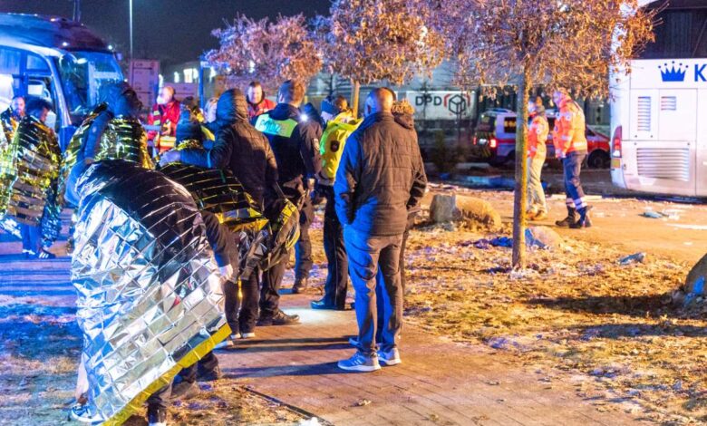 16 Verletzte bei Kollision zweier Reisebusse