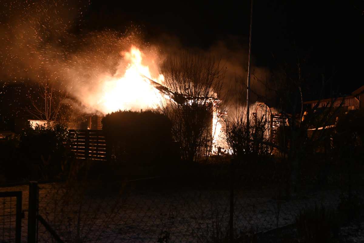 Gartenlaube in Eißendorf nach Feuer völlig zerstört