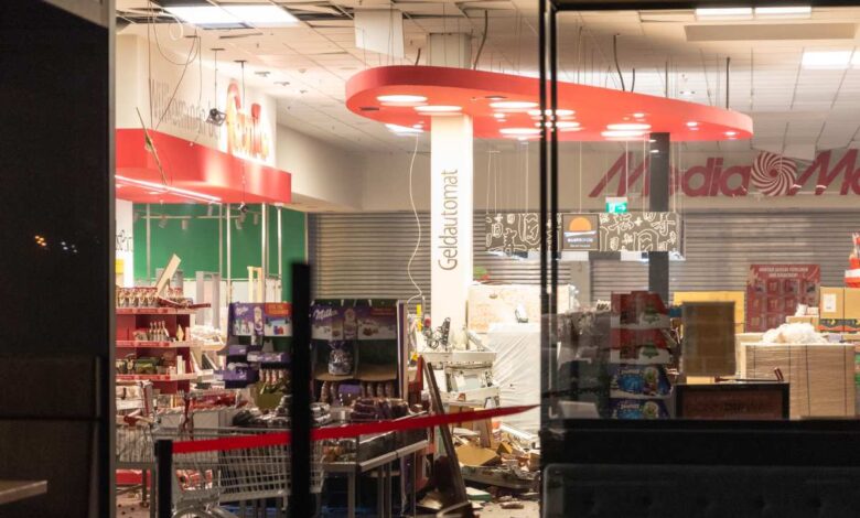 Das Foto zeigt einen verwüsteten Supermarkt