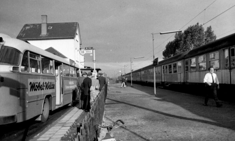 Das Foto zeigt den (alten) Bahnhof