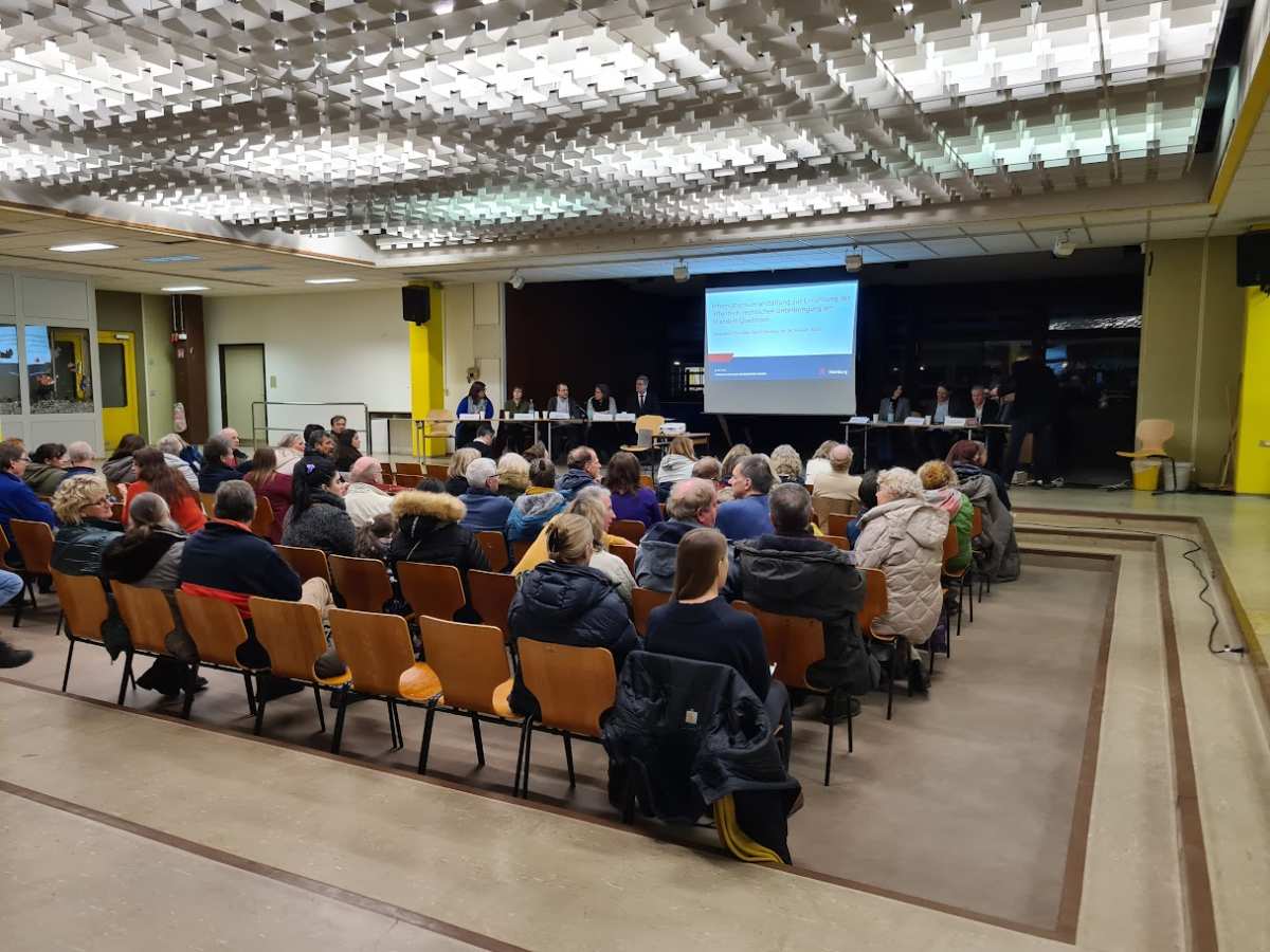 Aula der Schule.