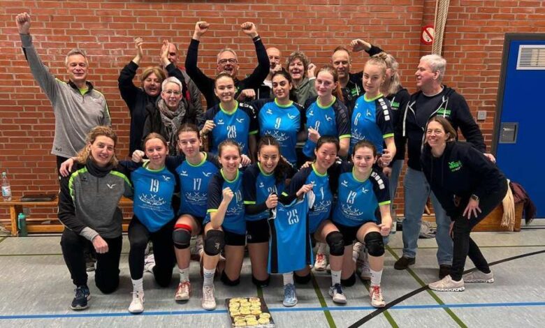<strong>VTH-Teams feiern Aufstieg in die Landesliga</strong> 8 Gruppenfoto.