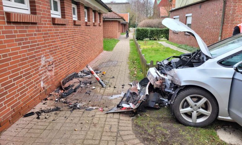 83-Jähriger verwechselt Gas und Bremse und rast in Gebäudefront