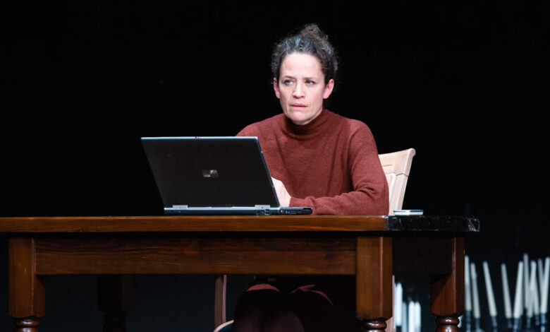 Premiere "Die Deutschlehrerin" am 23.03.2023 im Harburger Theater