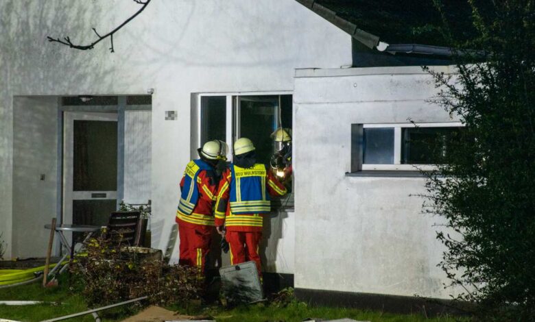 Küchenbrand in Neu Wulmstorf: Frau leicht verletzt, Ursache unklar