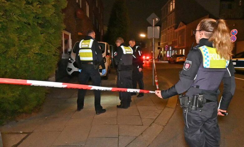 Mann mit unklaren Stichverletzungen aufgefunden - Mordkommission ermittelt