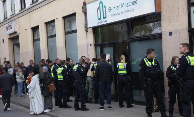 Polizei nimmt mutmaßlichen Messerstecher nach Moschee-Besuch fest