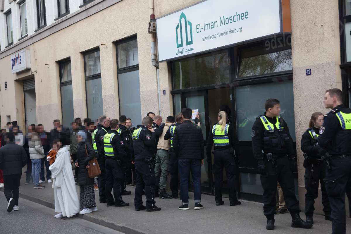 Polizei nimmt mutmaßlichen Messerstecher nach Moschee-Besuch fest