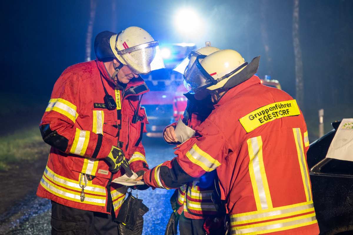 Verkehrsunfall in Sahrendorf: Suche nach mutmaßlichem Unfallfahrer erfolglos