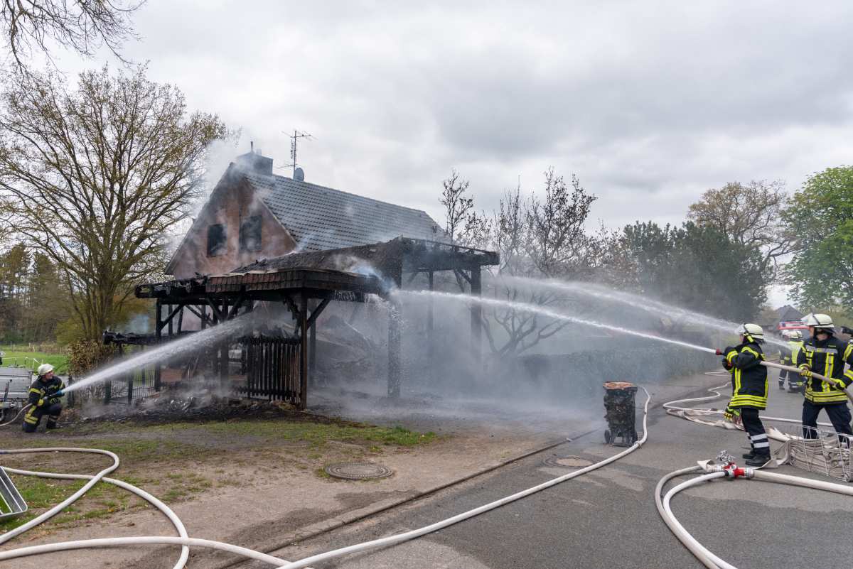 Wohnhaus in Hollenstedt durch Feuer unbewohnbar -Polizei nimmt Ermittlungen auf