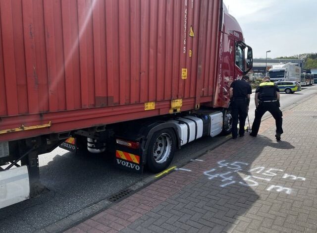 57-jähriger Radfahrer bei Unfall in Buxtehude lebensgefährlich verletzt