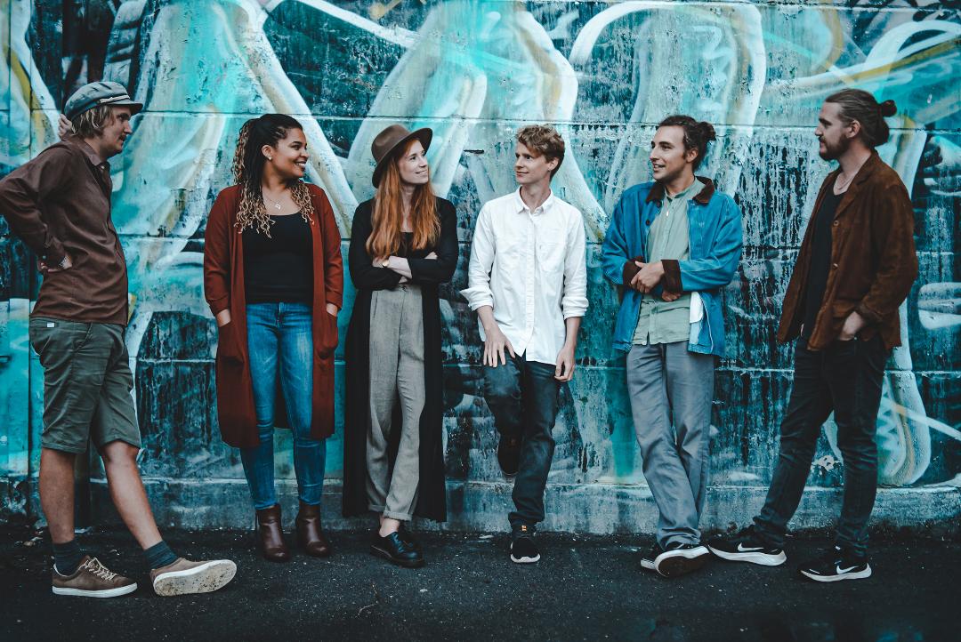 LEADING EDGE: Junge schwedische IndiePop-Band gibt Konzert in der Fischhalle Harburg