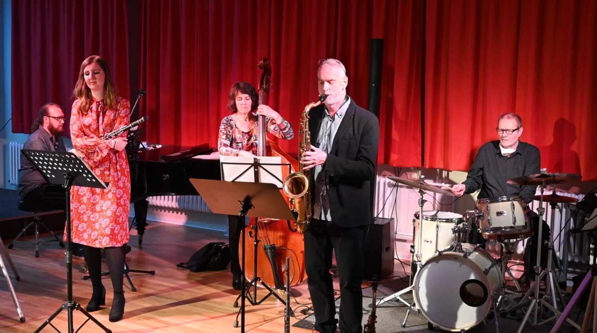 Jazz, Klezmer und Tango verschmelzen: Frank Meiler Band begeistert im Kulturhaus Süderelbe