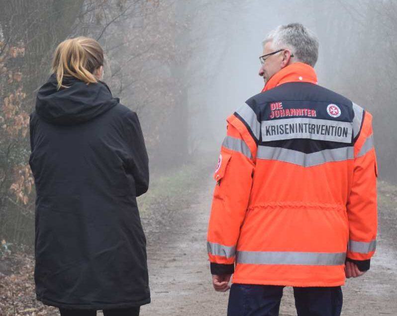 Der Kriseninterventionsdienst der Johanniter ist seit 2011 im Landkreis Harburg unterwegs, um Betroffene nach unerwarteten Todesfällen zu betreuen – und sucht Verstärkung
