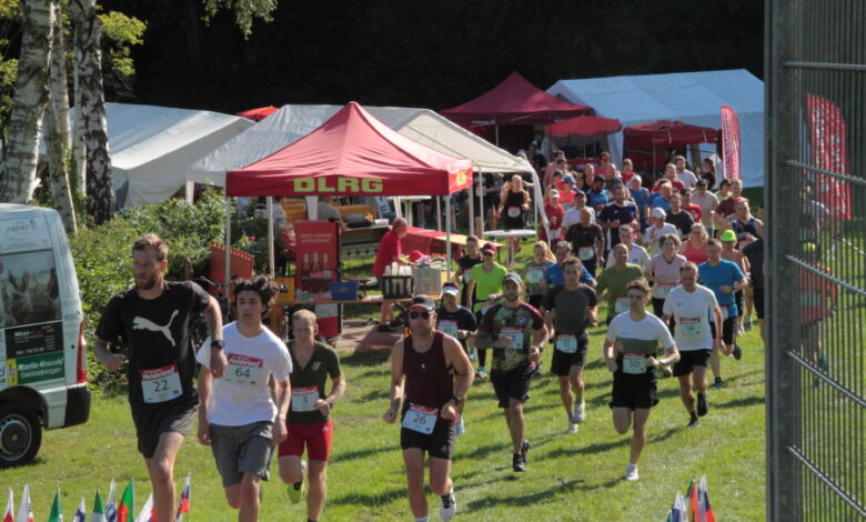 Unter strahlendem Sonnenschein erfreute der 20. Neu Wulmstorfer Heidelauf sowohl Jung als auch Alt 7 Unter strahlendem Sonnenschein erfreute der 20. Neu Wulmstorfer Heidelauf sowohl Jung als auch Alt